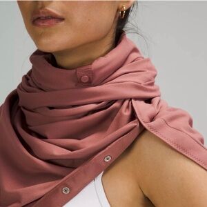 Lululemon Athletica Snap Button Scarf